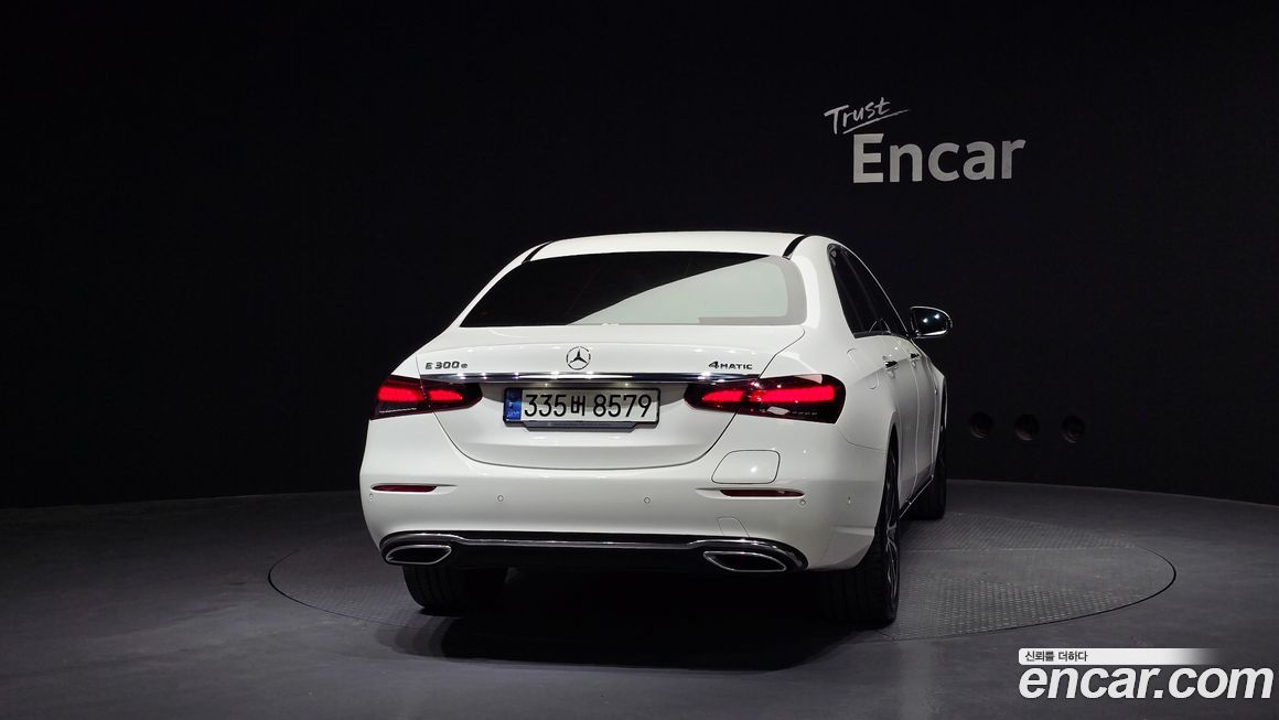 Mercedes-Benz E-Class 2021