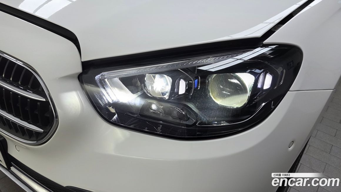 Mercedes-Benz E-Class 2021