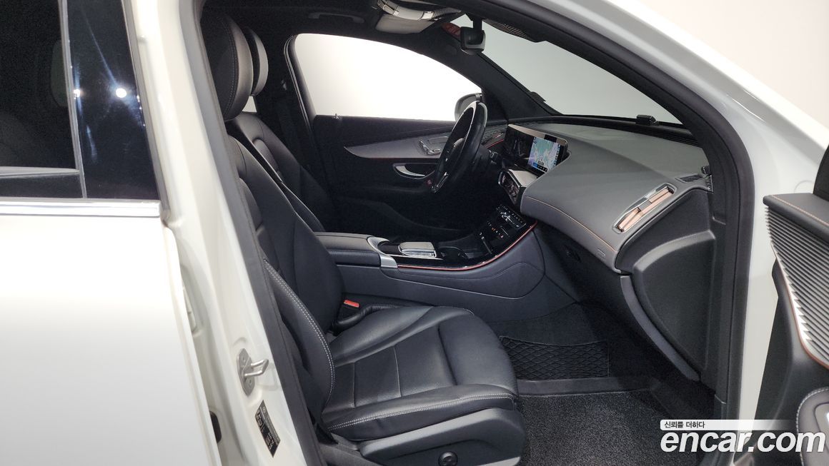 Mercedes-Benz EQC 2020