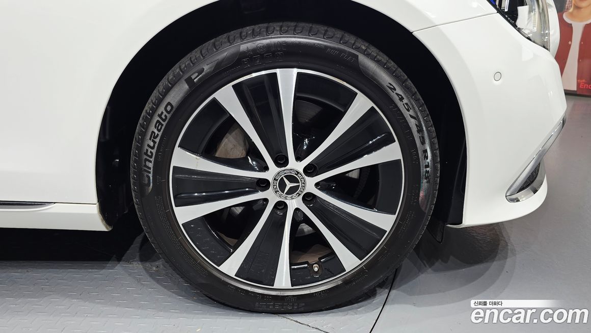 Mercedes-Benz E-Class 2021