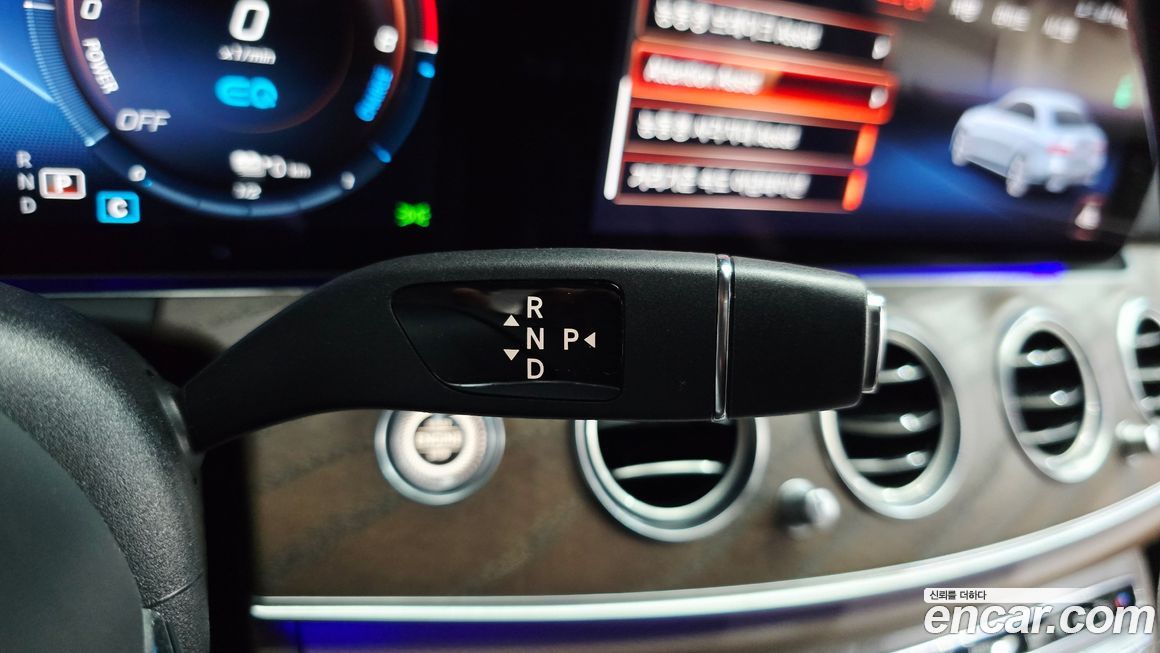 Mercedes-Benz E-Class 2021