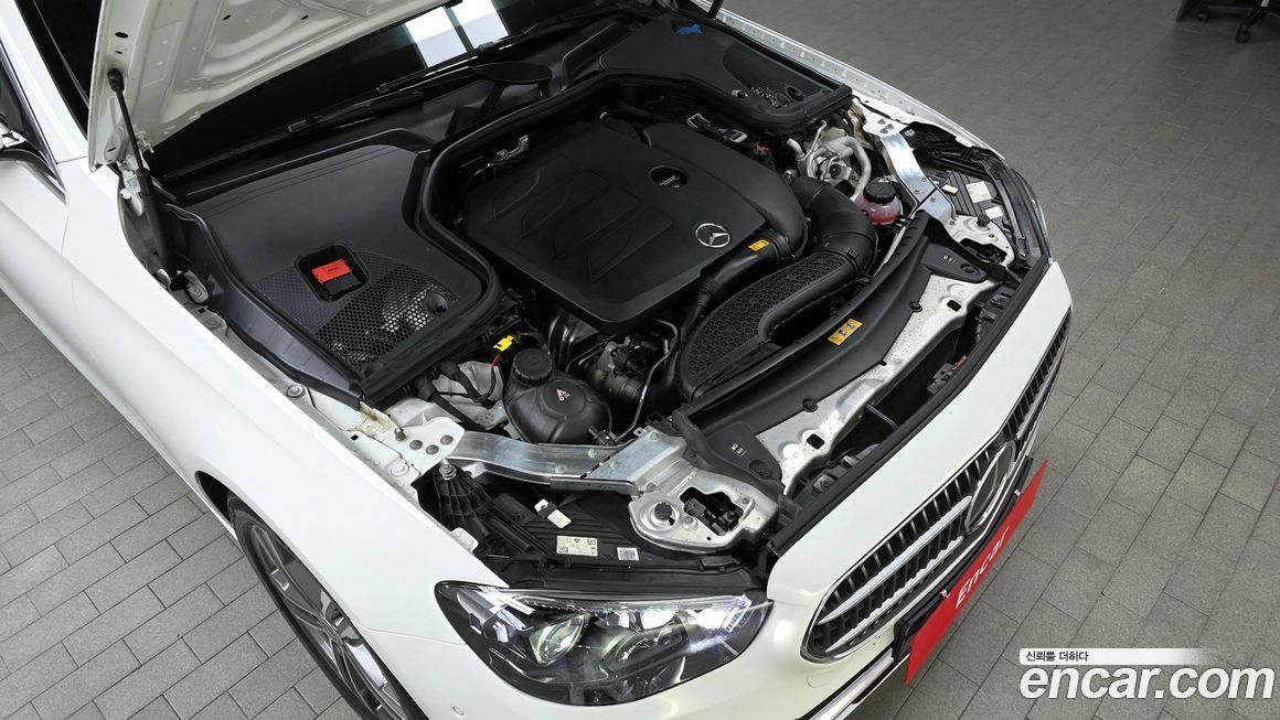 Mercedes-Benz E-Class 2021