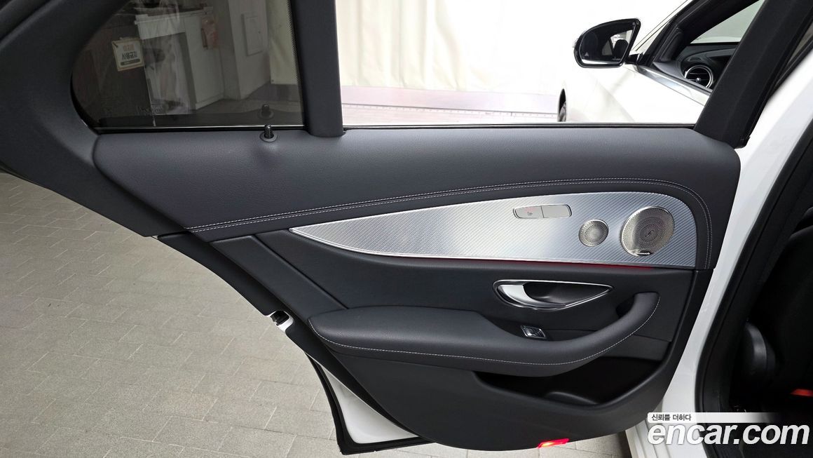 Mercedes-Benz E-Class 2021