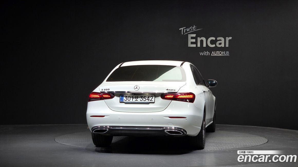 Mercedes-Benz E-Class 2021