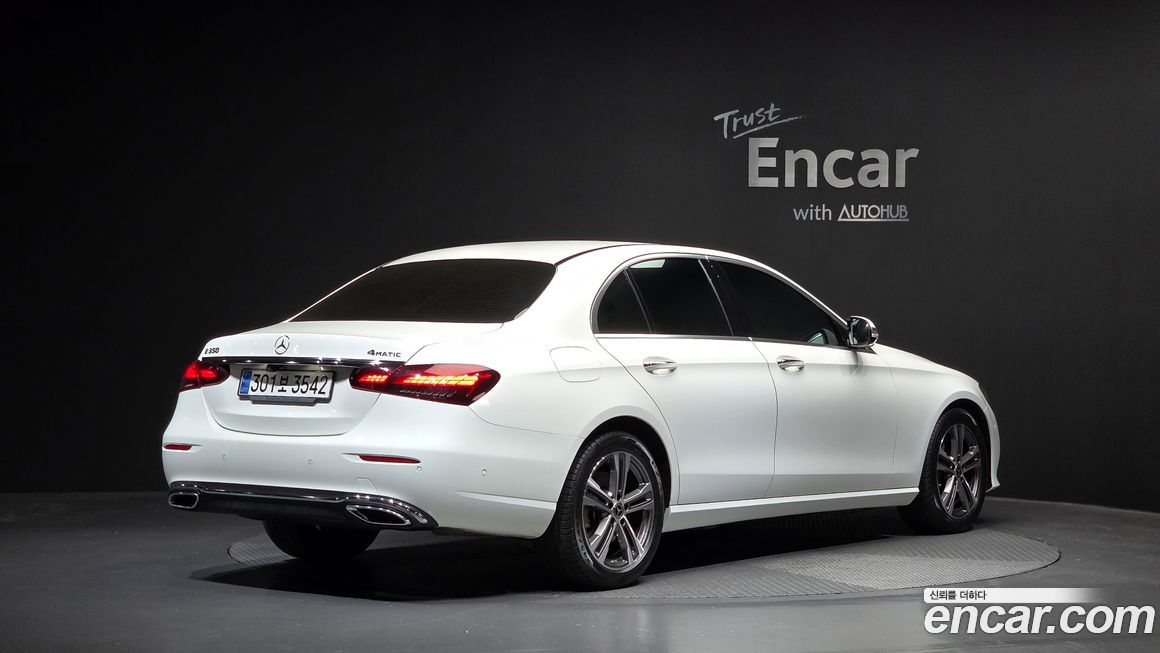 Mercedes-Benz E-Class 2021