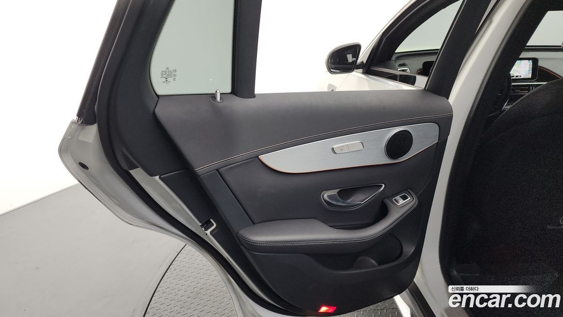 Mercedes-Benz EQC 2020