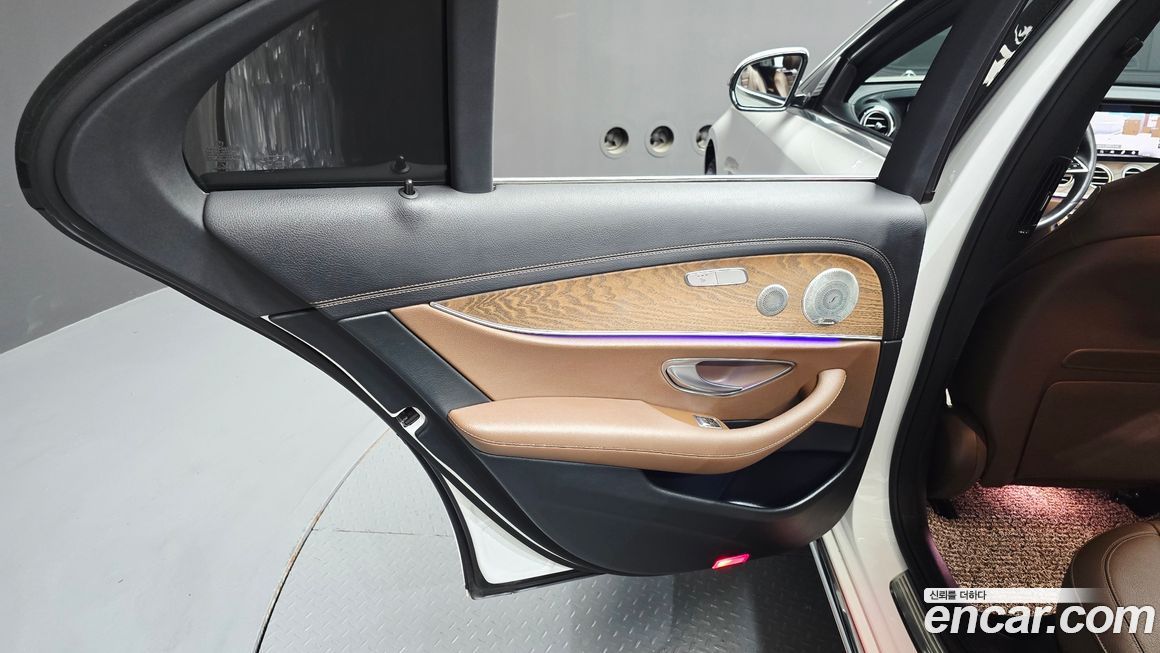 Mercedes-Benz E-Class 2021