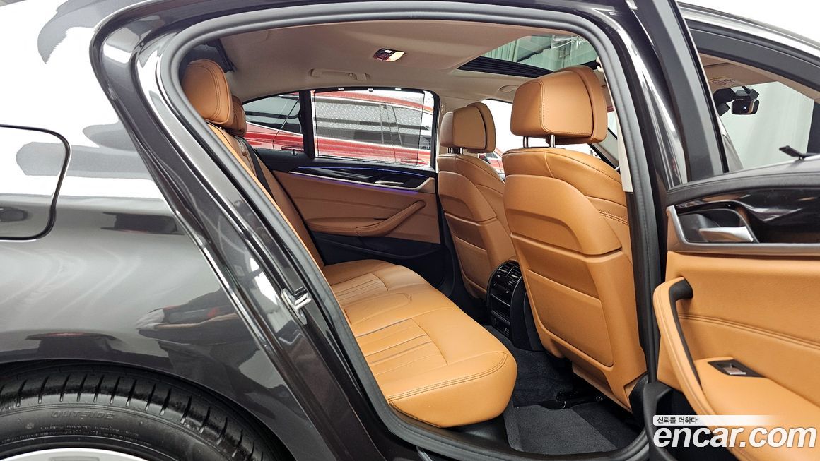 BMW 5-Series 2022