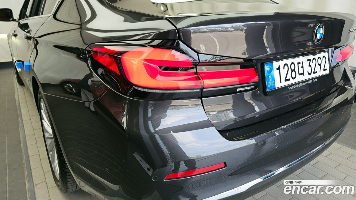 BMW 5-Series 2022