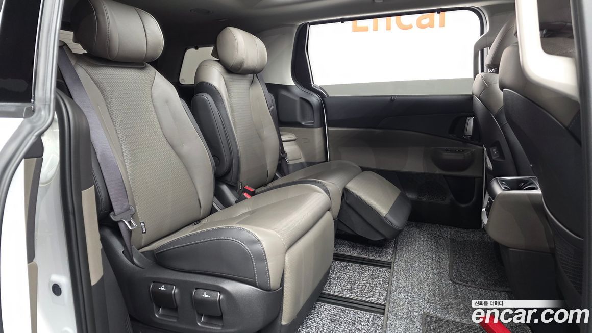 Kia Canival 2024