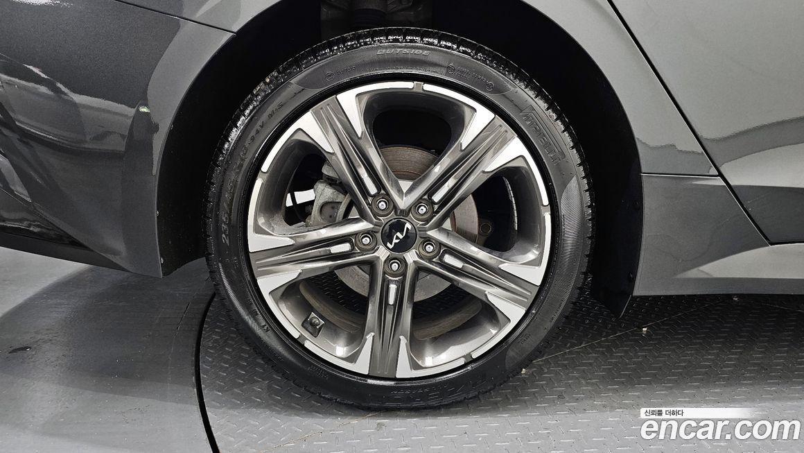 Kia K5 2023