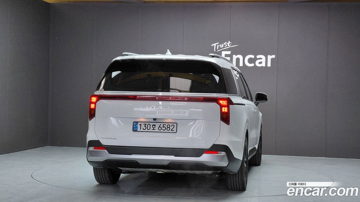 Kia Canival 2024