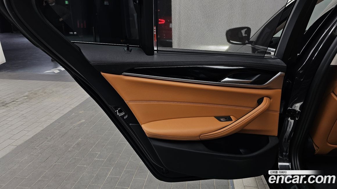 BMW 5-Series 2022