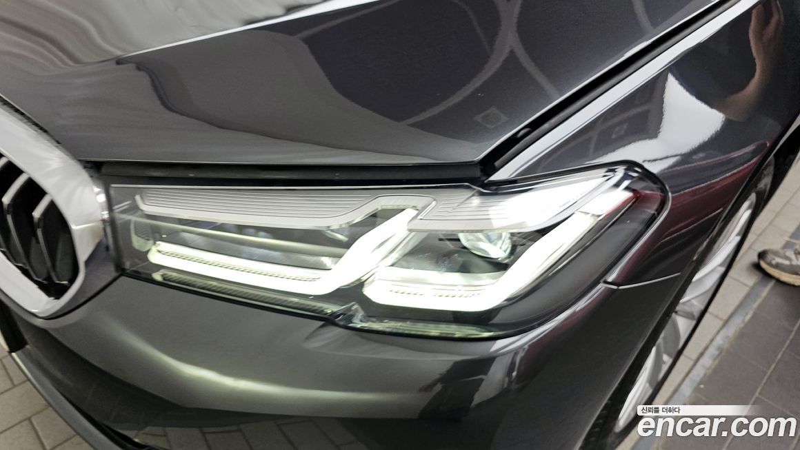 BMW 5-Series 2022