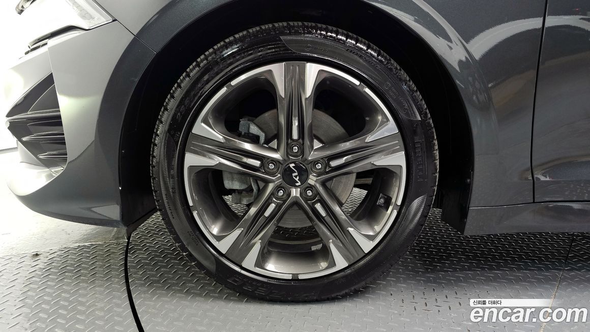 Kia K5 2023