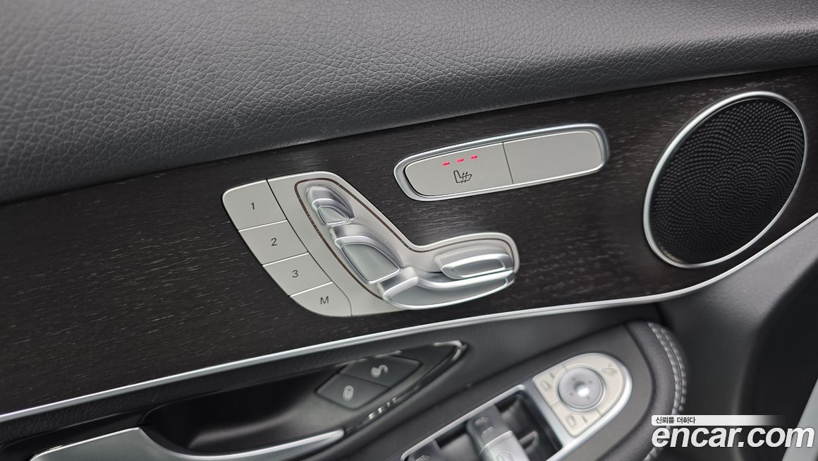 Mercedes-Benz GLC-Class 2020