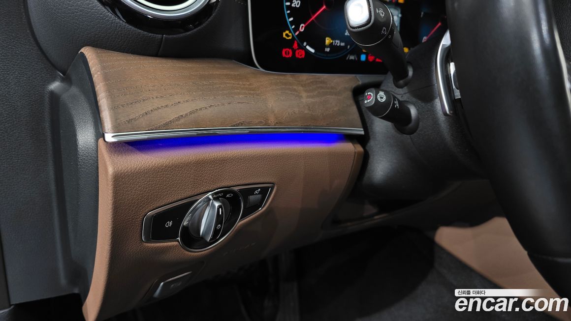 Mercedes-Benz E-Class 2023