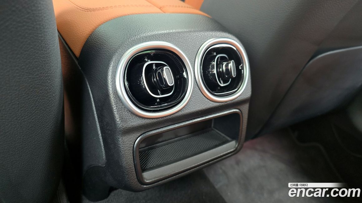 Mercedes-Benz C-Class 2023