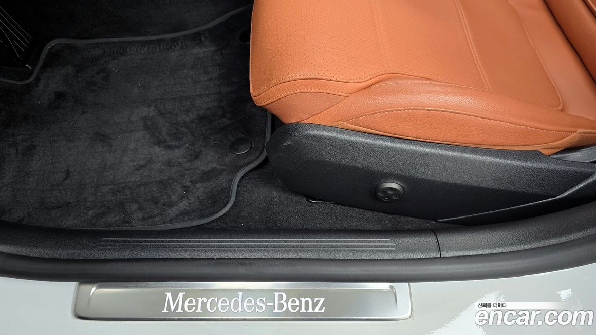 Mercedes-Benz C-Class 2023