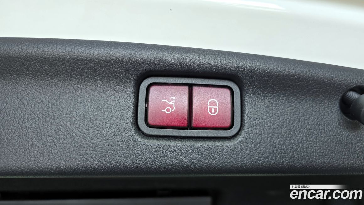 Mercedes-Benz C-Class 2023