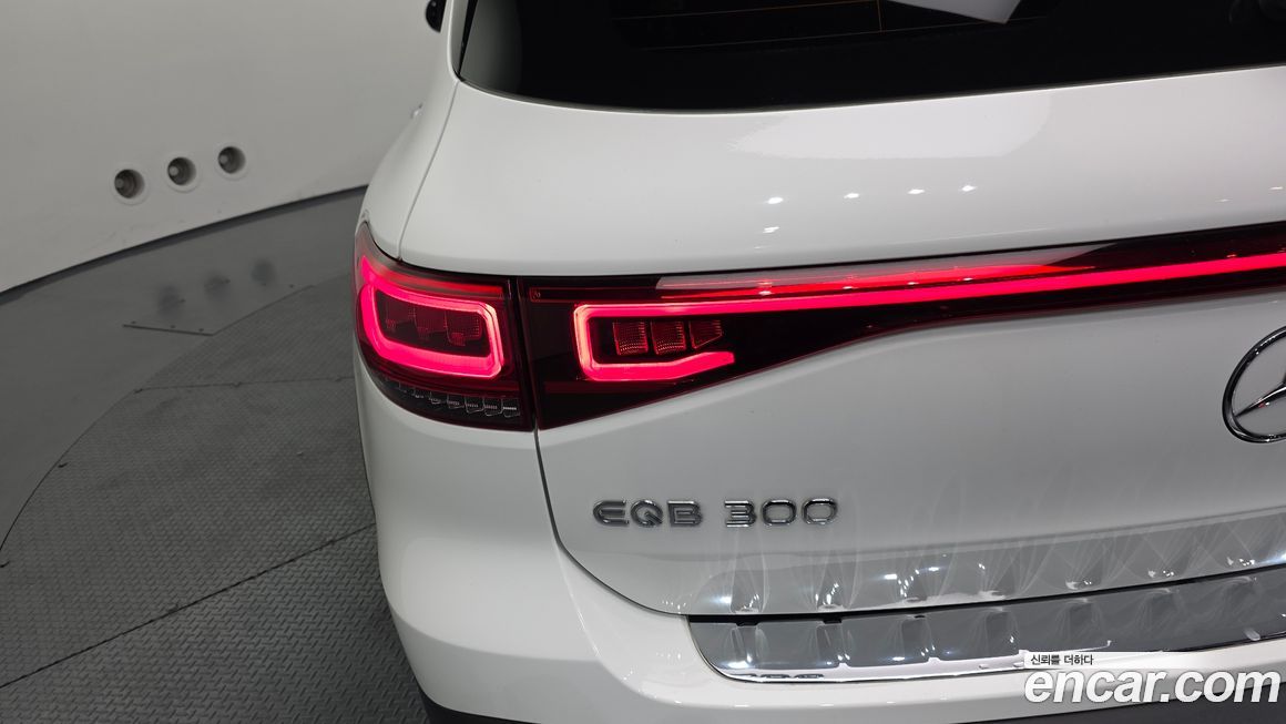 Mercedes-Benz EQB 2022