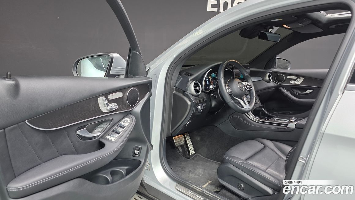 Mercedes-Benz GLC-Class 2020