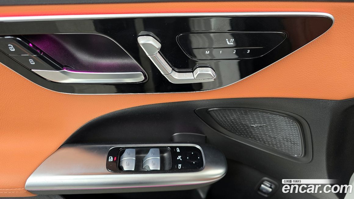 Mercedes-Benz C-Class 2023