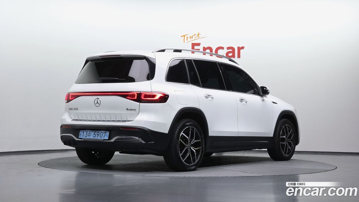 Mercedes-Benz EQB 2022