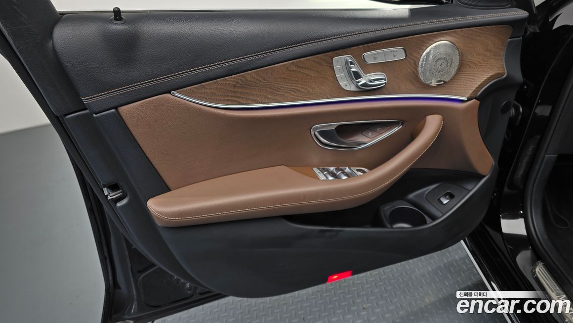 Mercedes-Benz E-Class 2023