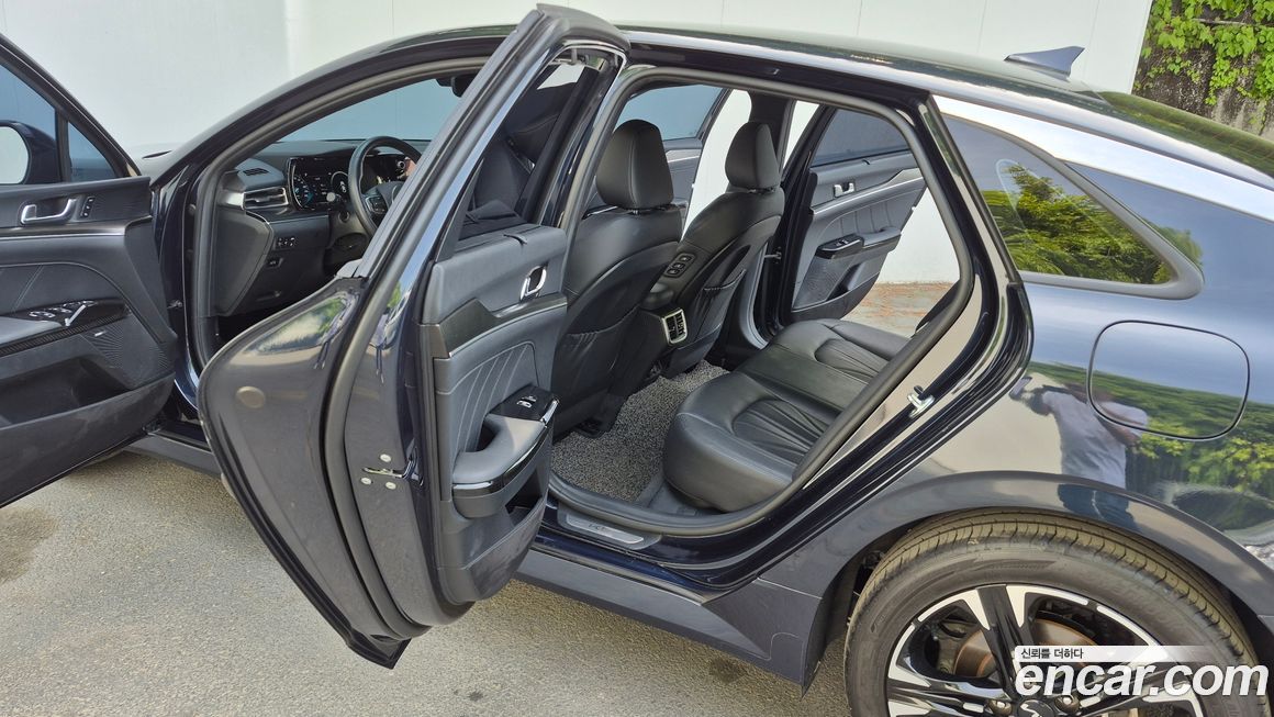 Kia K5 2023