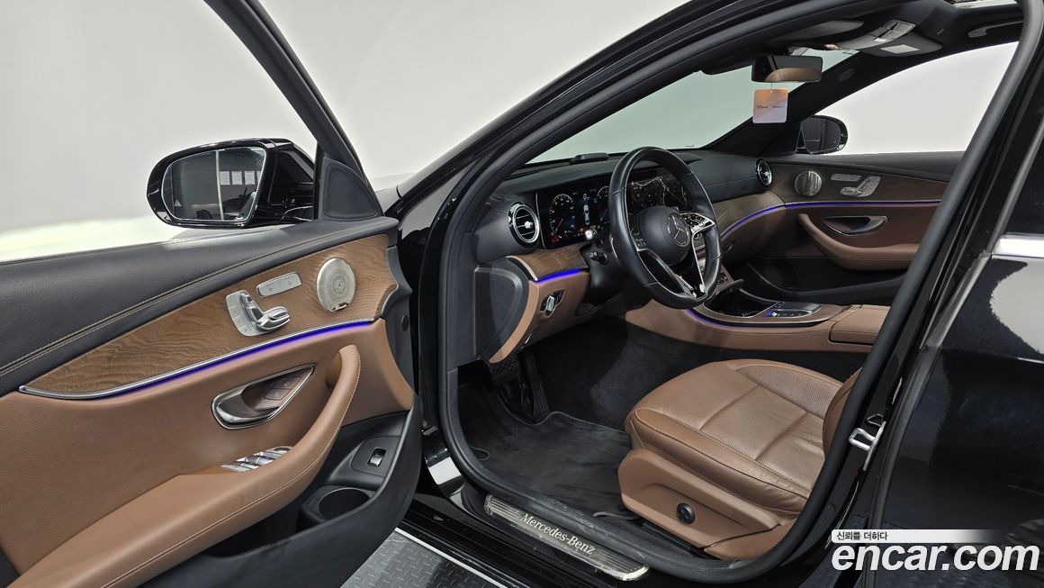 Mercedes-Benz E-Class 2023