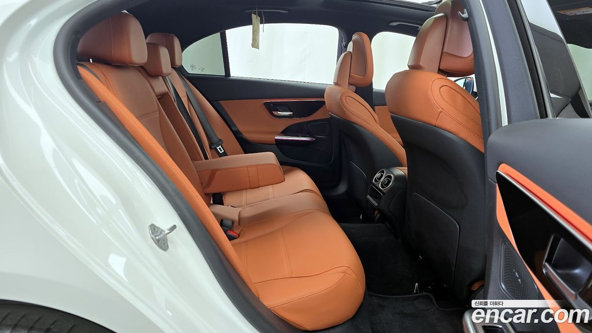 Mercedes-Benz C-Class 2023