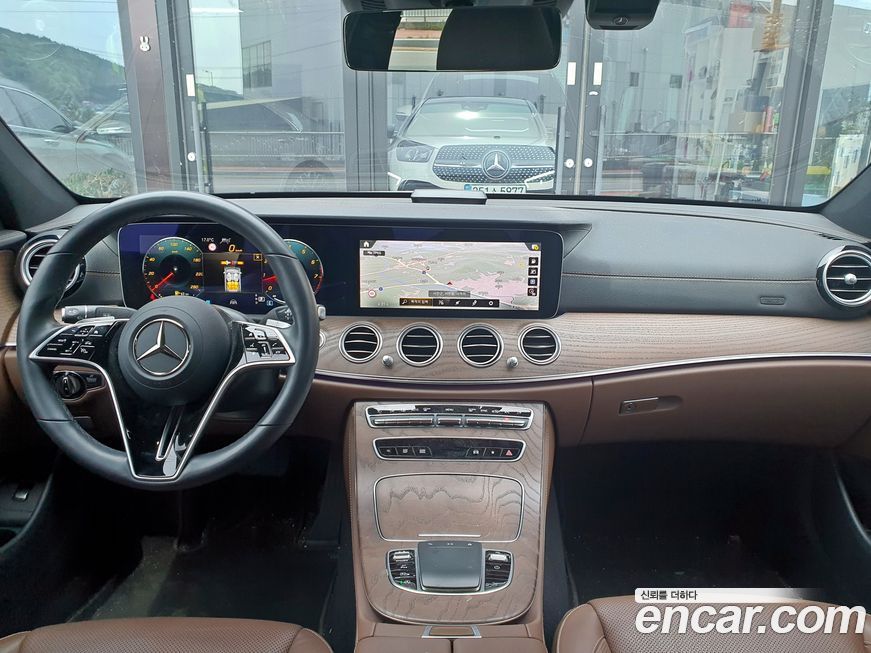 Mercedes-Benz E-Class 2022