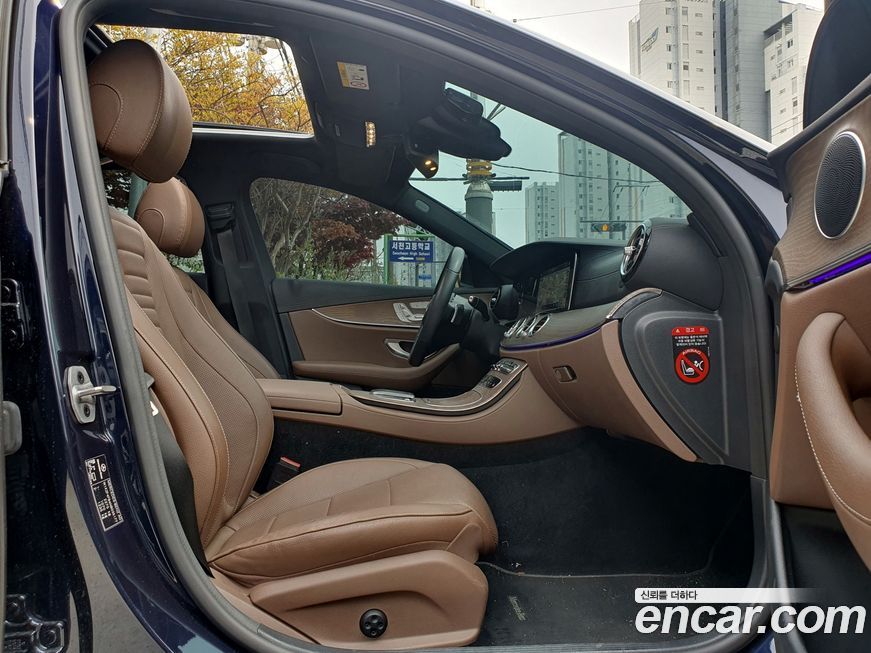 Mercedes-Benz E-Class 2022