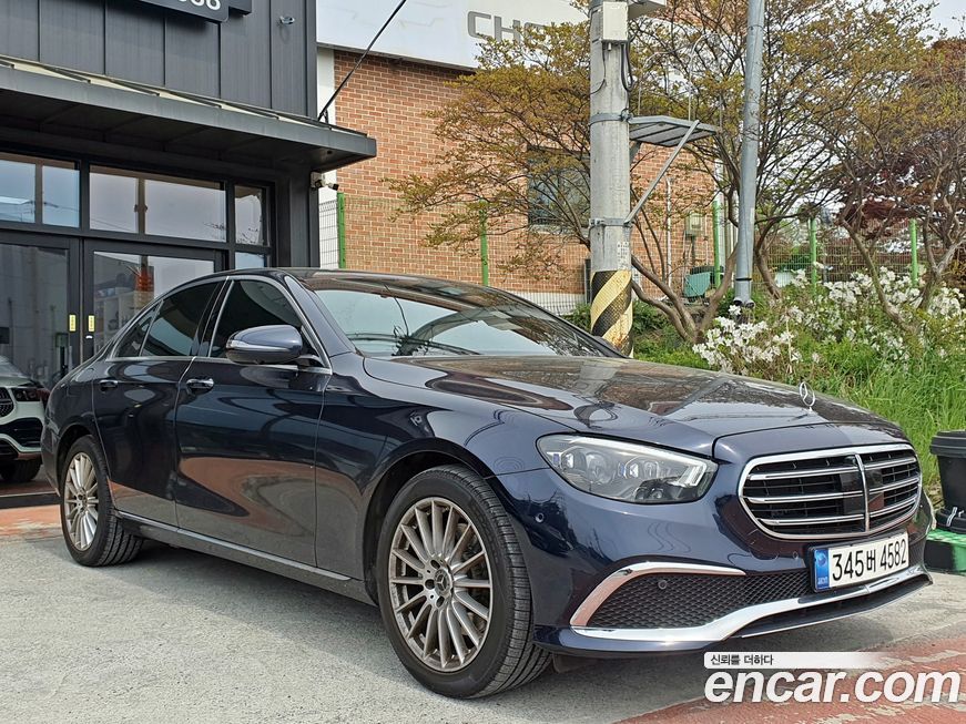 Mercedes-Benz E-Class 2022