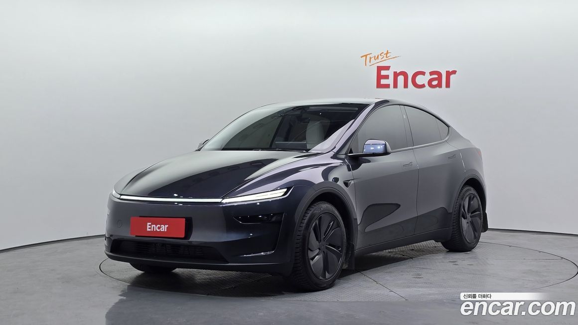 Tesla Model Y 2025
