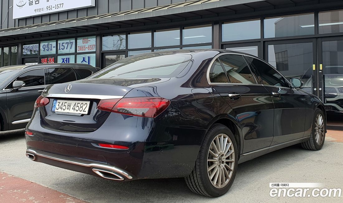 Mercedes-Benz E-Class 2022