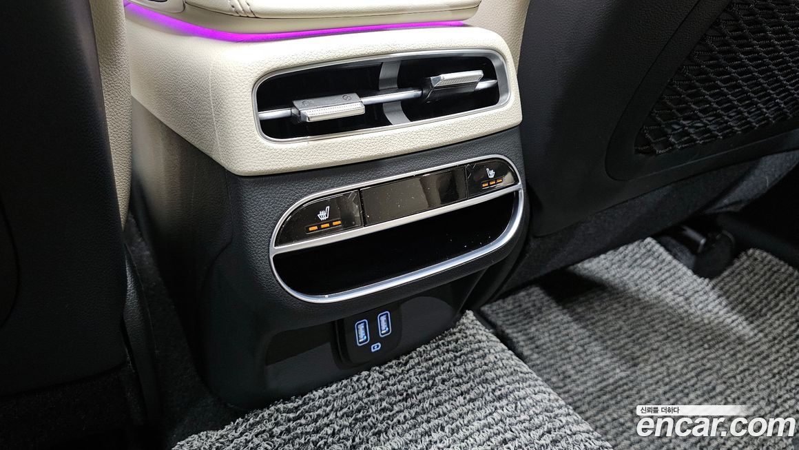 Genesis GV70 2024