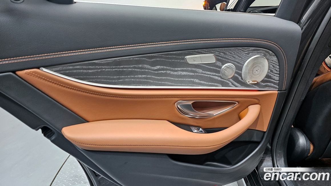 Mercedes-Benz E-Class 2021