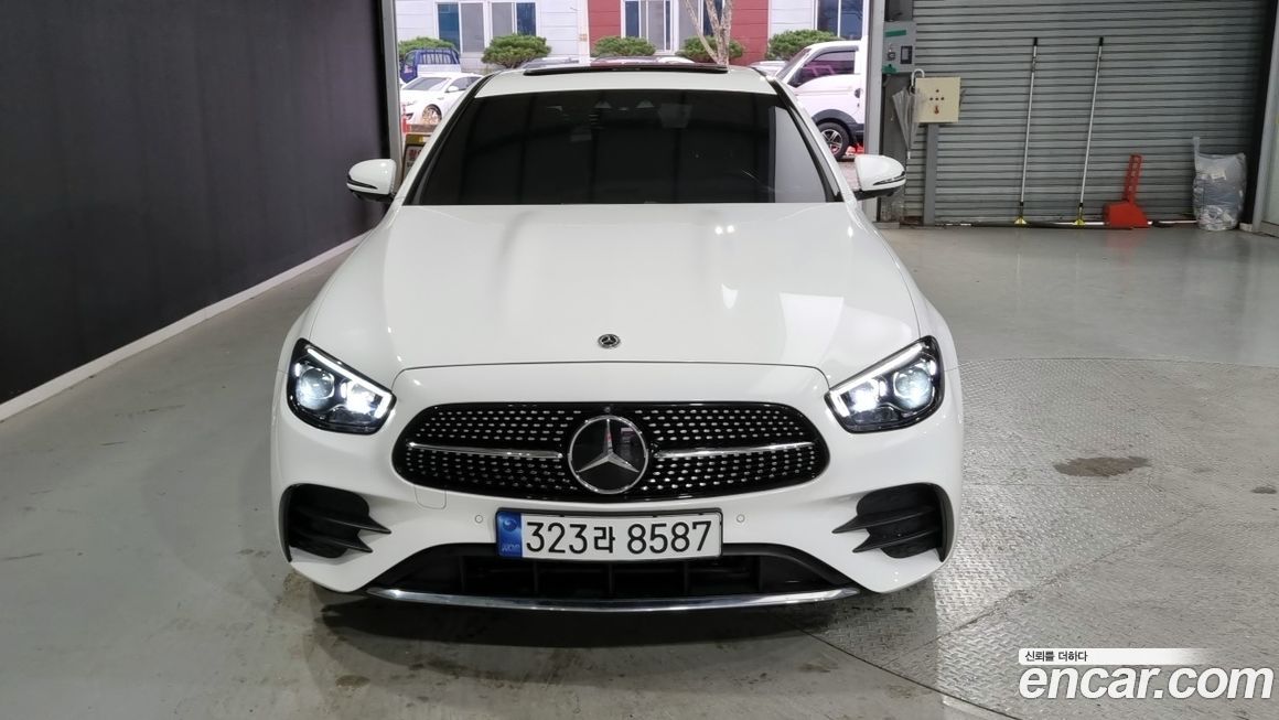 Mercedes-Benz E-Class 2022