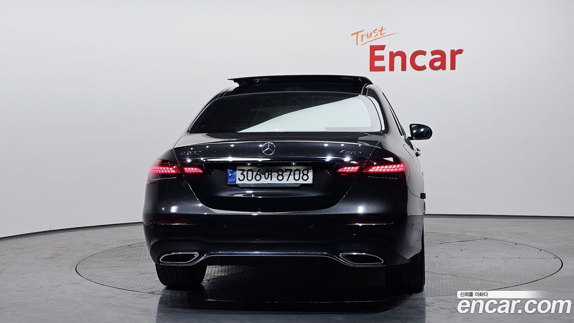 Mercedes-Benz E-Class 2021