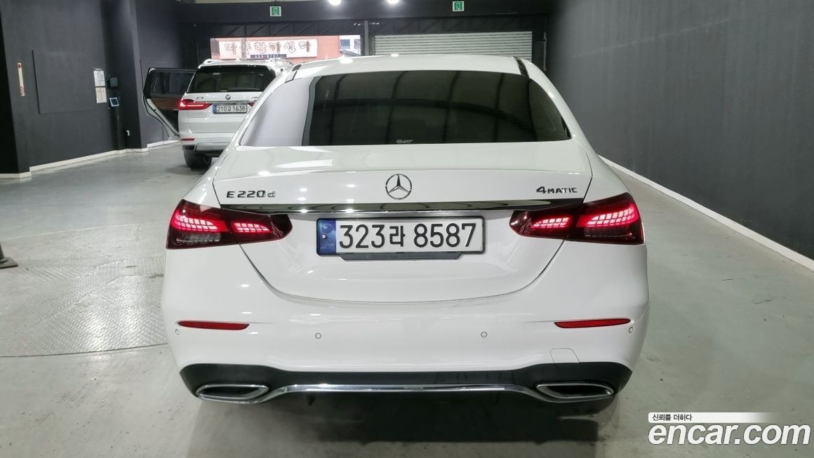 Mercedes-Benz E-Class 2022