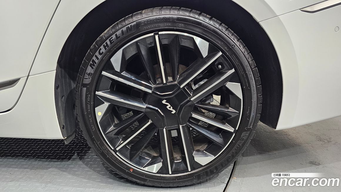 Kia K8 2025