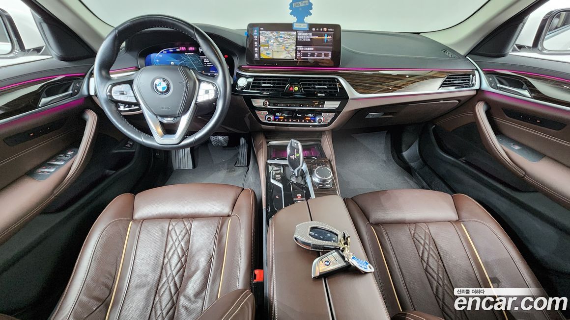 BMW 5-Series 2022