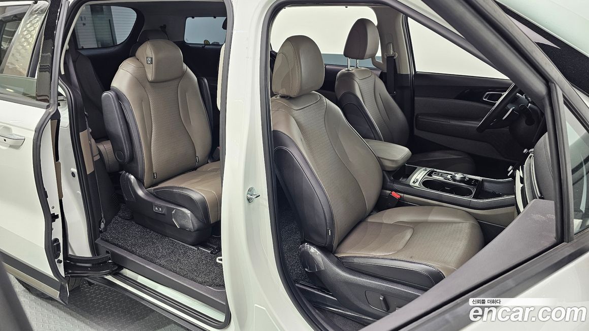 Kia Canival 2025
