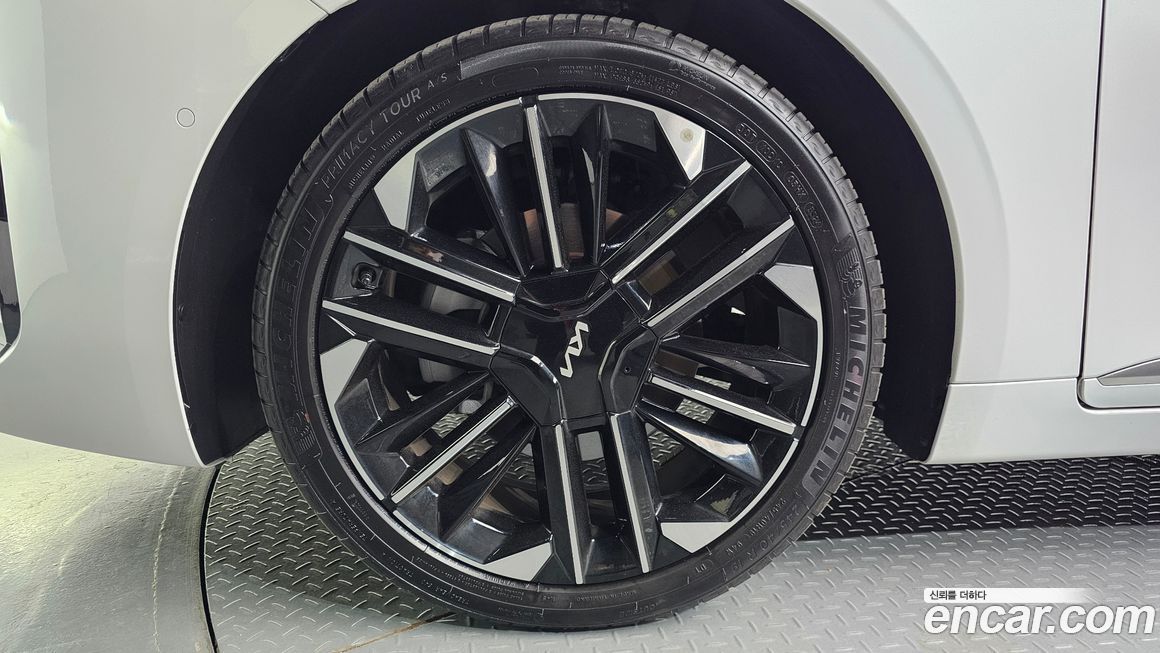 Kia K8 2025