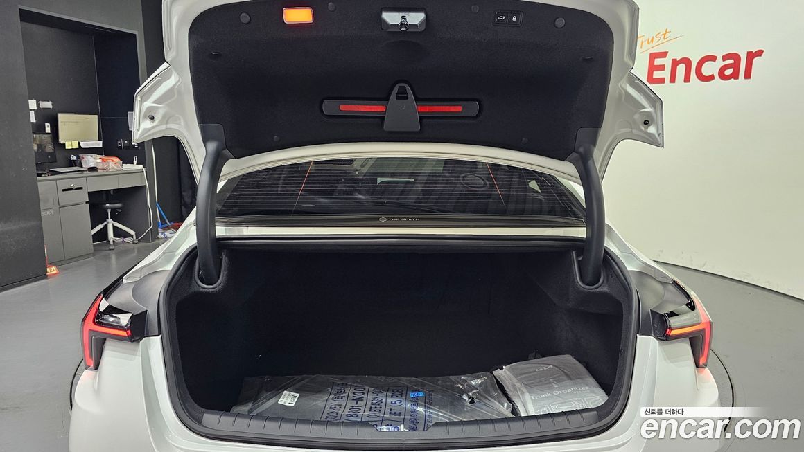 Kia K8 2025