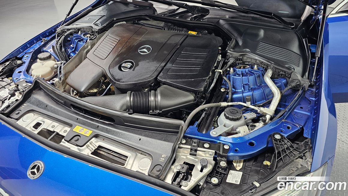 Mercedes-Benz C-Class 2022