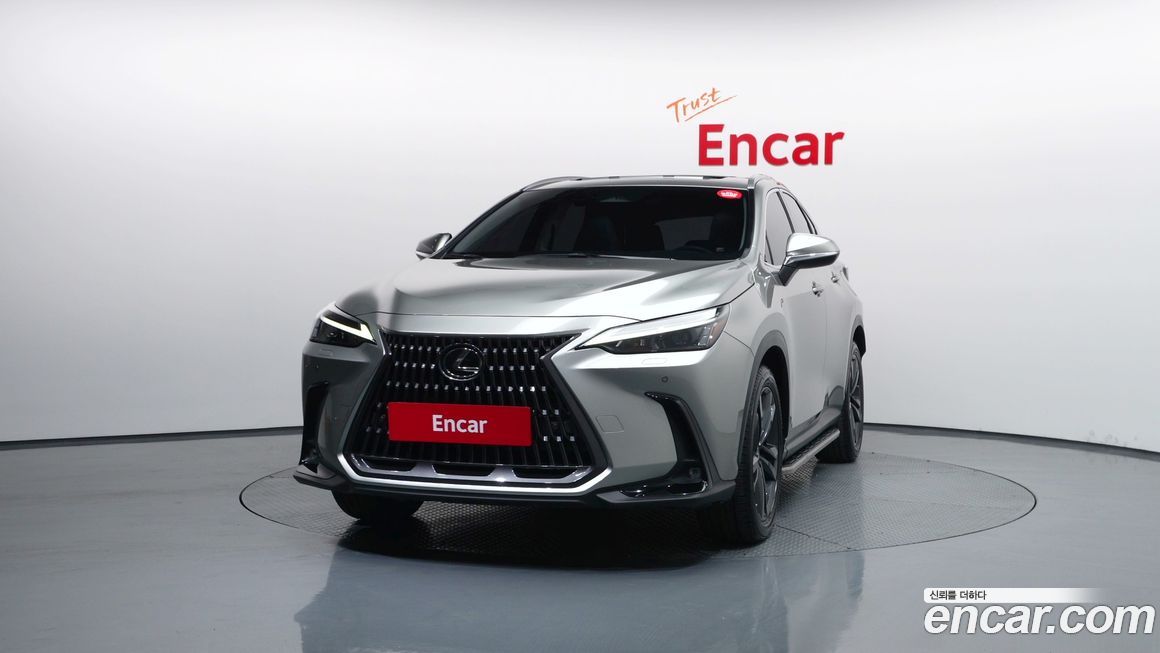 Lexus NX 2023