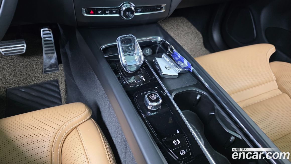Volvo XC60 2022